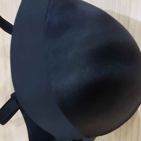 Victoria's Secret bra - Picture 5 of 5